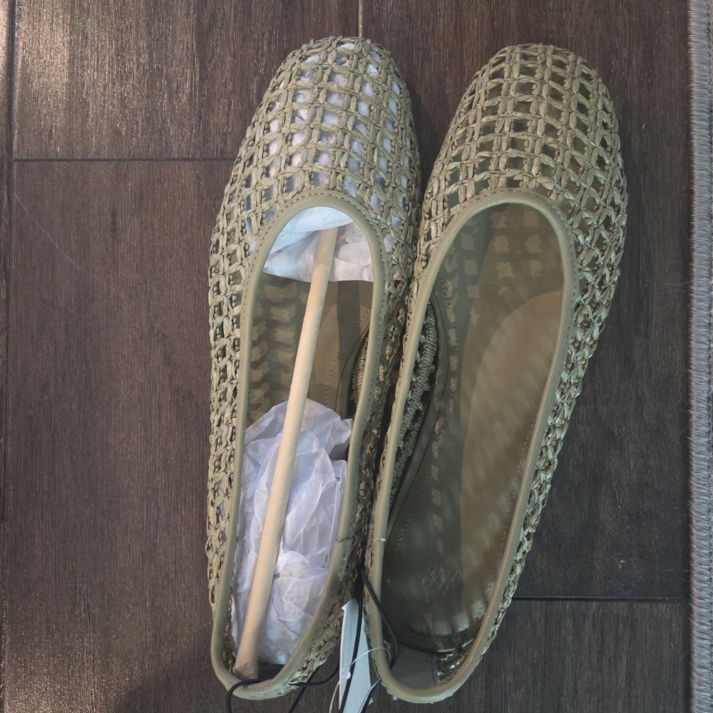 H&M Olive Woven Ballet Flats